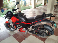 Orange-red Oben EV Rorr