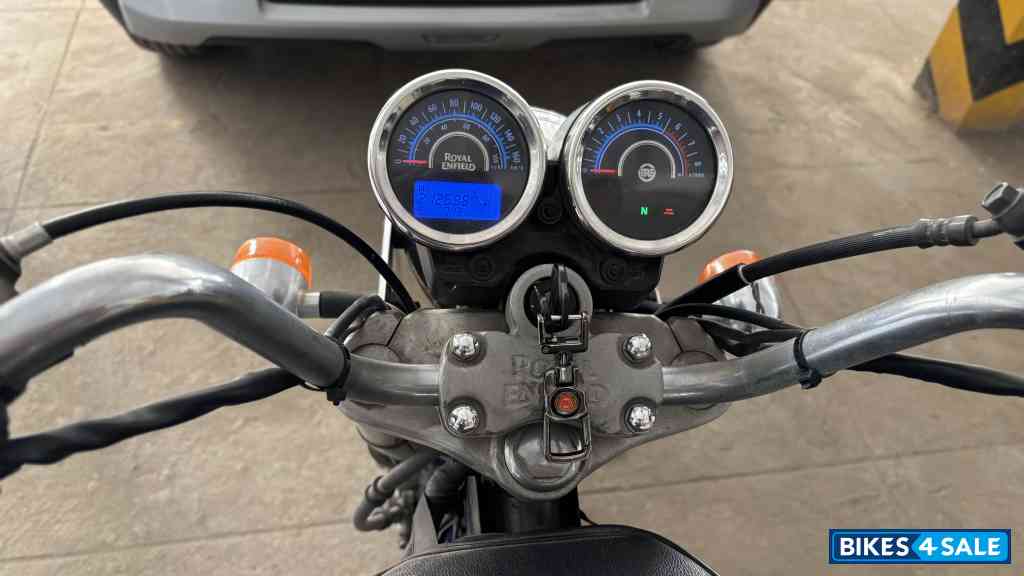 Blue Royal Enfield Thunderbird 350