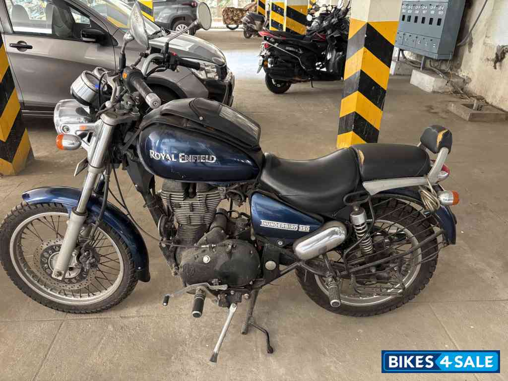 Blue Royal Enfield Thunderbird 350