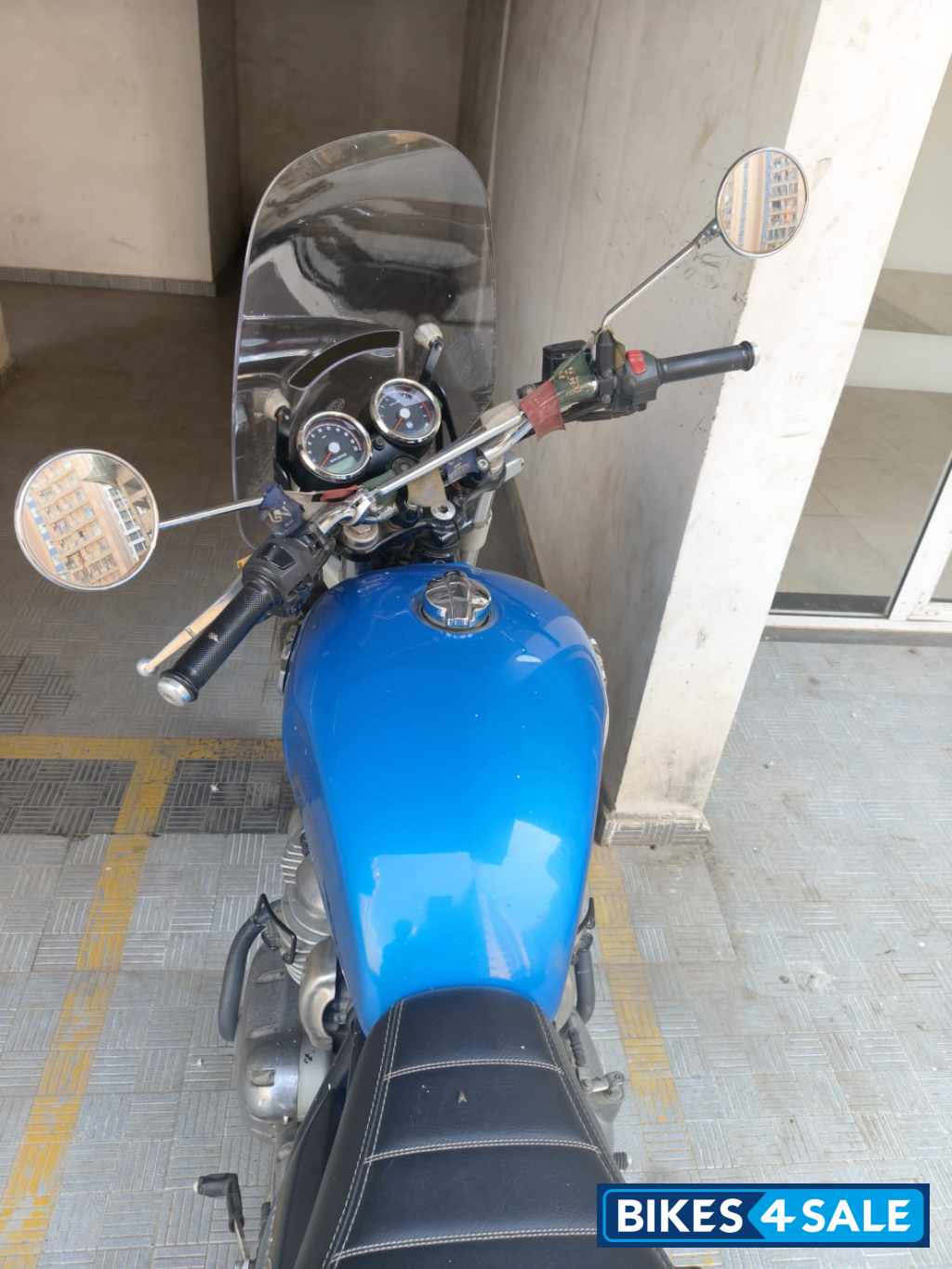 Blue Royal Enfield 2023 Interceptor 650