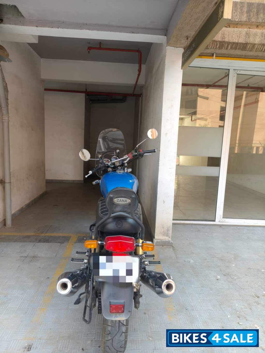 Blue Royal Enfield 2023 Interceptor 650