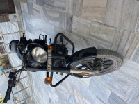 Royal Enfield Classic Stealth Black