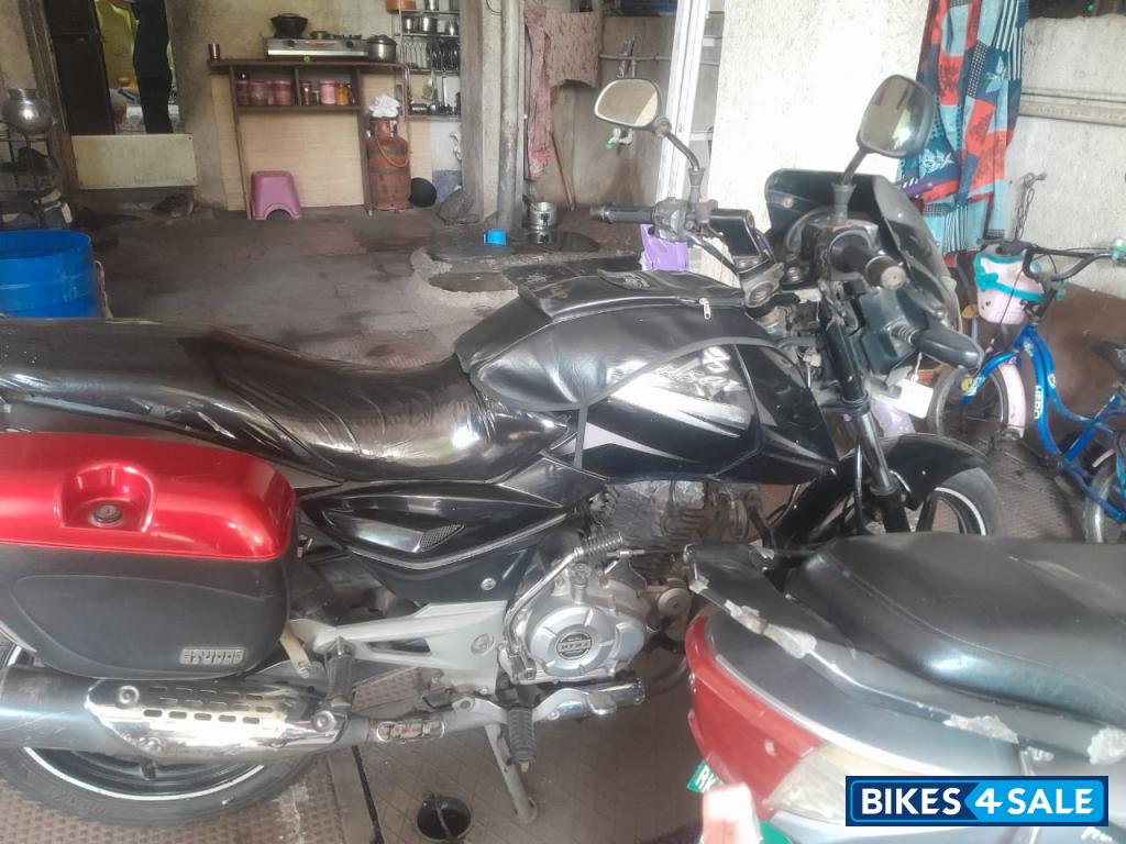 Black Bajaj Pulsar 150