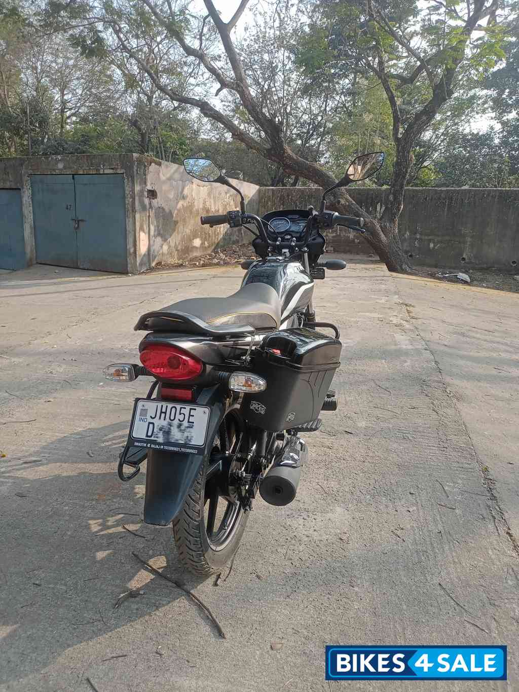 Ebony Blk Silver Dkl Bajaj Platina 100 ES BS6