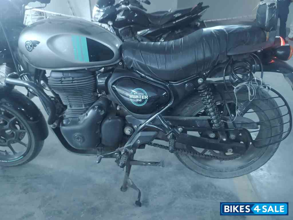 Daper Ash Royal Enfield Hunter 350 Metro