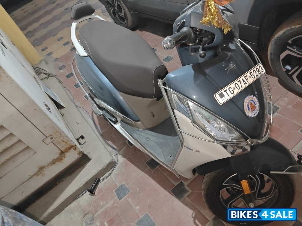 Ivory Grey TVS Jupiter 125 DT SXC