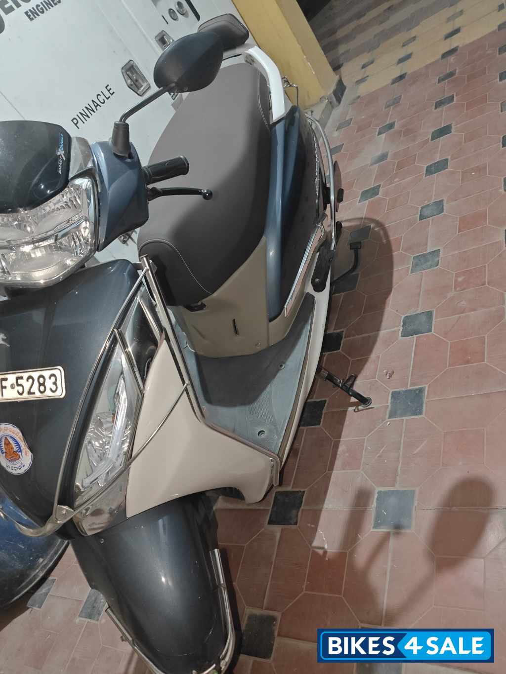 Ivory Grey TVS Jupiter 125 DT SXC