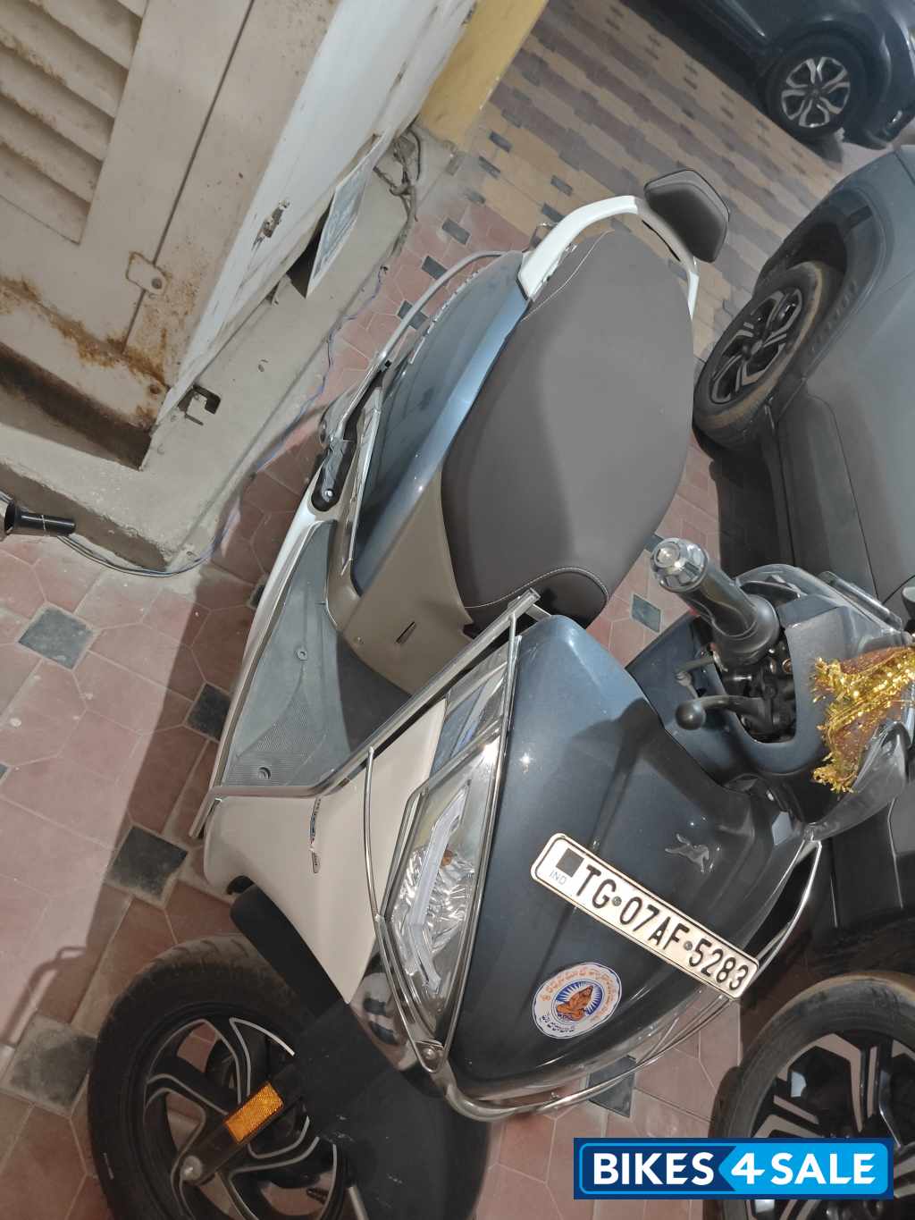 Ivory Grey TVS Jupiter 125 DT SXC