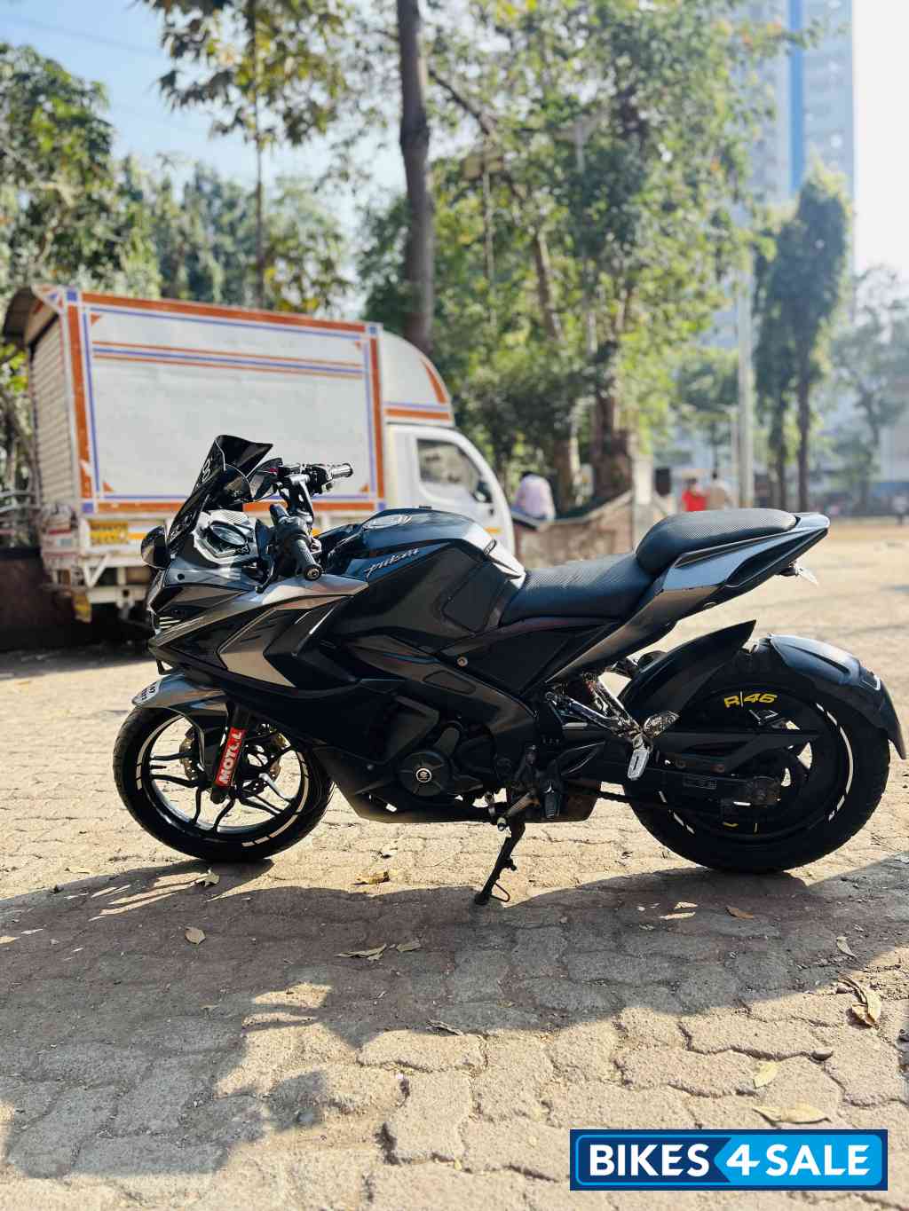 Bajaj Pulsar RS 200