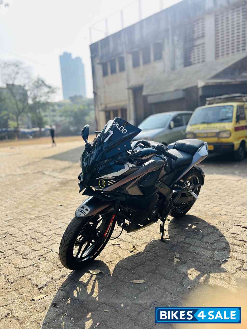 Bajaj Pulsar RS 200