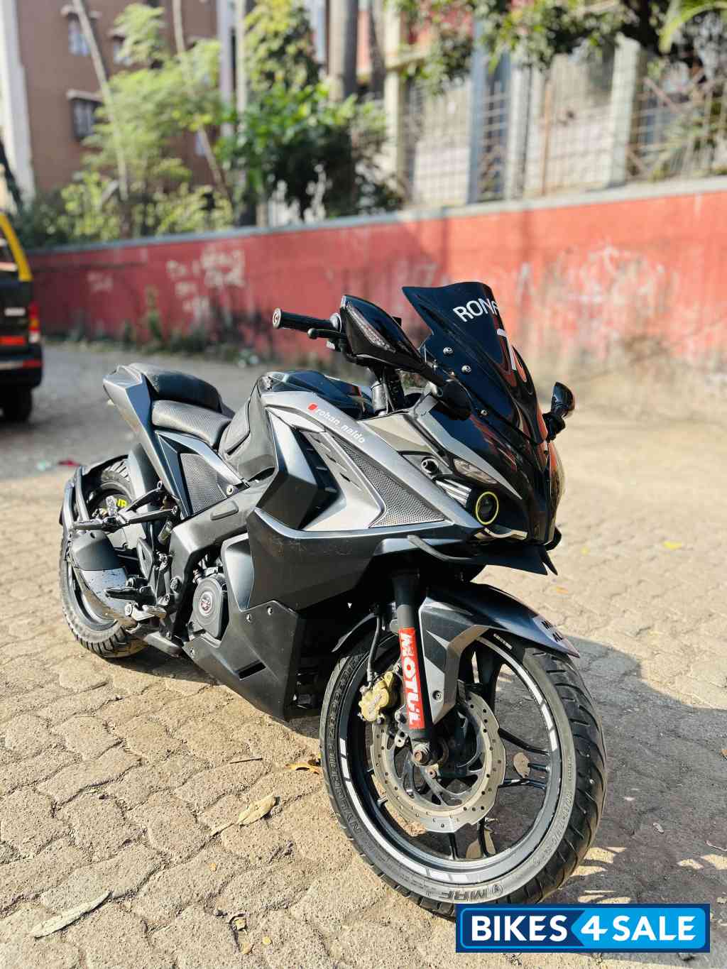 Bajaj Pulsar RS 200