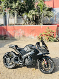 Bajaj Pulsar RS 200