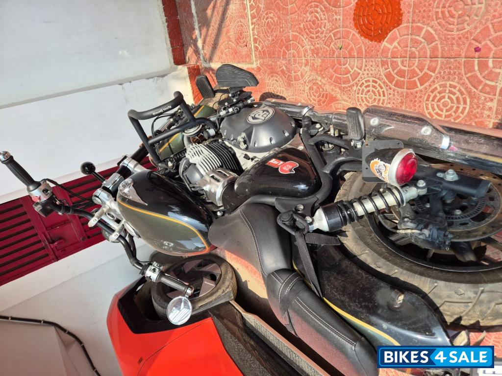 Royal Enfield Super Meteor Royal Enfield Super Meteor