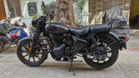 Matte Black Royal Enfield Classic Stealth Black