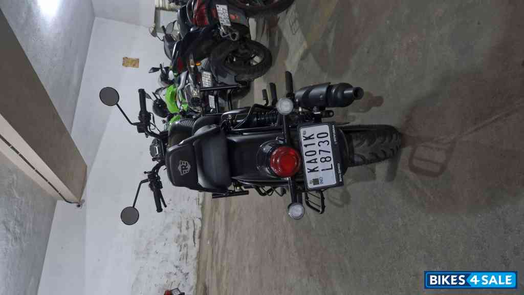 Matte Black Royal Enfield Classic Stealth Black Matte Black Royal Enfield Classic Stealth Black