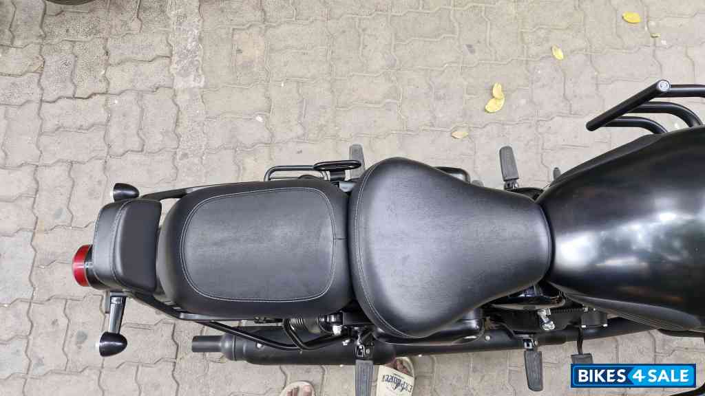 Matte Black Royal Enfield Classic Stealth Black Matte Black Royal Enfield Classic Stealth Black