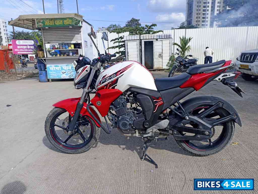 Red White Black Yamaha FZ-S FI V2