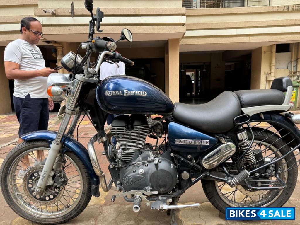 Royal Blue / Marine Royal Enfield Thunderbird 350