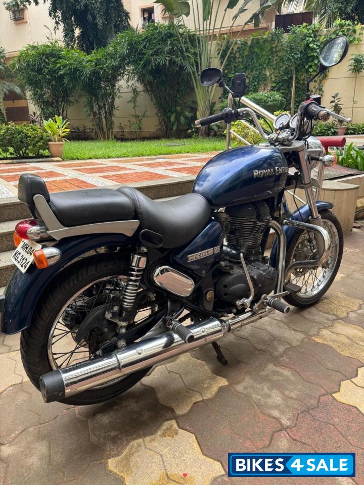Royal Blue / Marine Royal Enfield Thunderbird 350