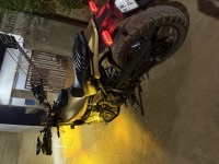 Dip Gold Royal Enfield Guerrilla 450 Dash