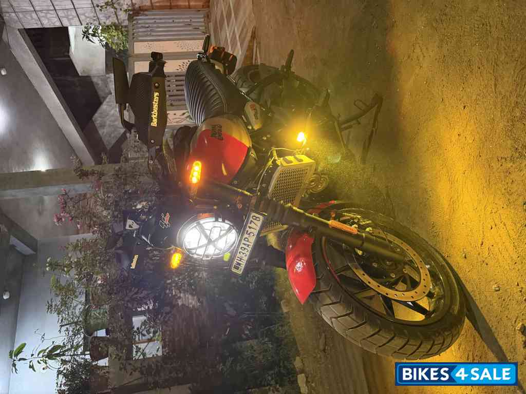 Dip Gold Royal Enfield Guerrilla 450 Dash Dip Gold Royal Enfield Guerrilla 450 Dash