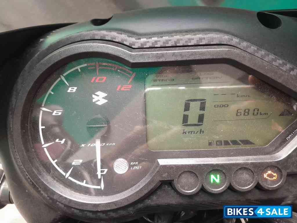 Red Bajaj Pulsar 125 Neon Disc Single Seat Red Bajaj Pulsar 125 Neon Disc Single Seat