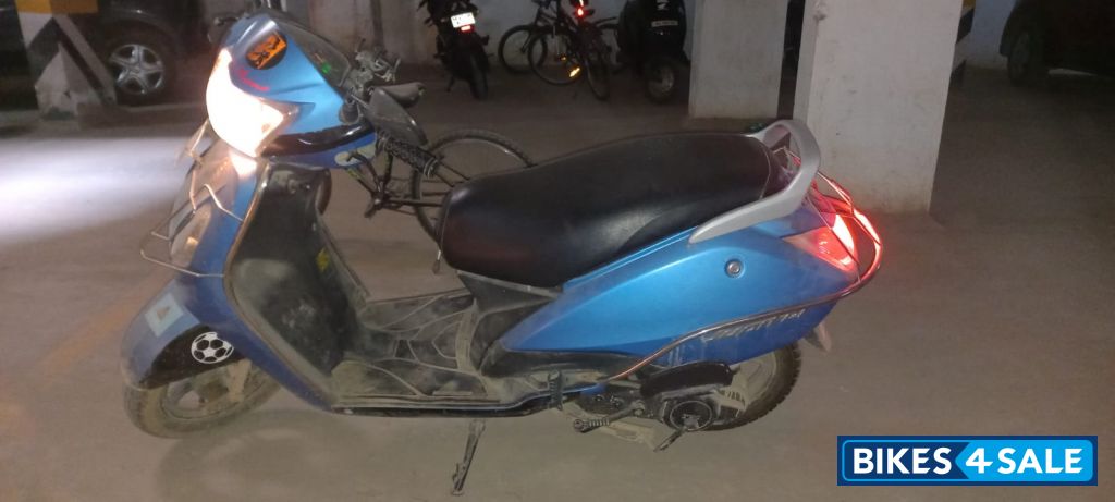 Blue TVS Jupiter BS6