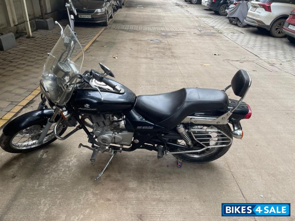 Black Bajaj Avenger Street 220