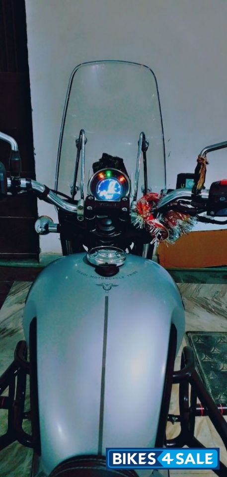 Yezdi Roadster Chrome