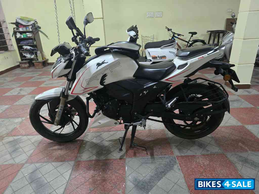 TVS Apache RTR 200 Fi 4V