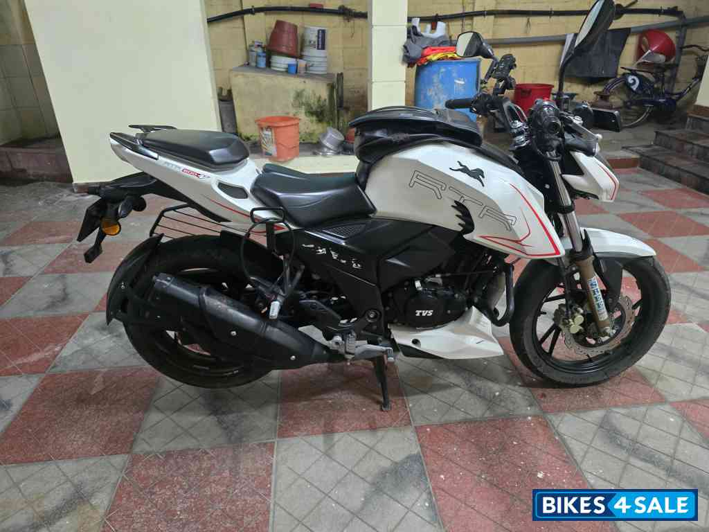 TVS Apache RTR 200 Fi 4V
