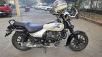 Matt White Bajaj Avenger Street 220