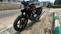 Sunstrip Black Royal Enfield Interceptor 650 Twin