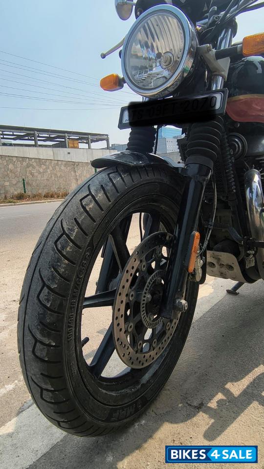 Sunstrip Black Royal Enfield Interceptor 650 Twin