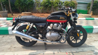 Sunstrip Black Royal Enfield Interceptor 650 Twin