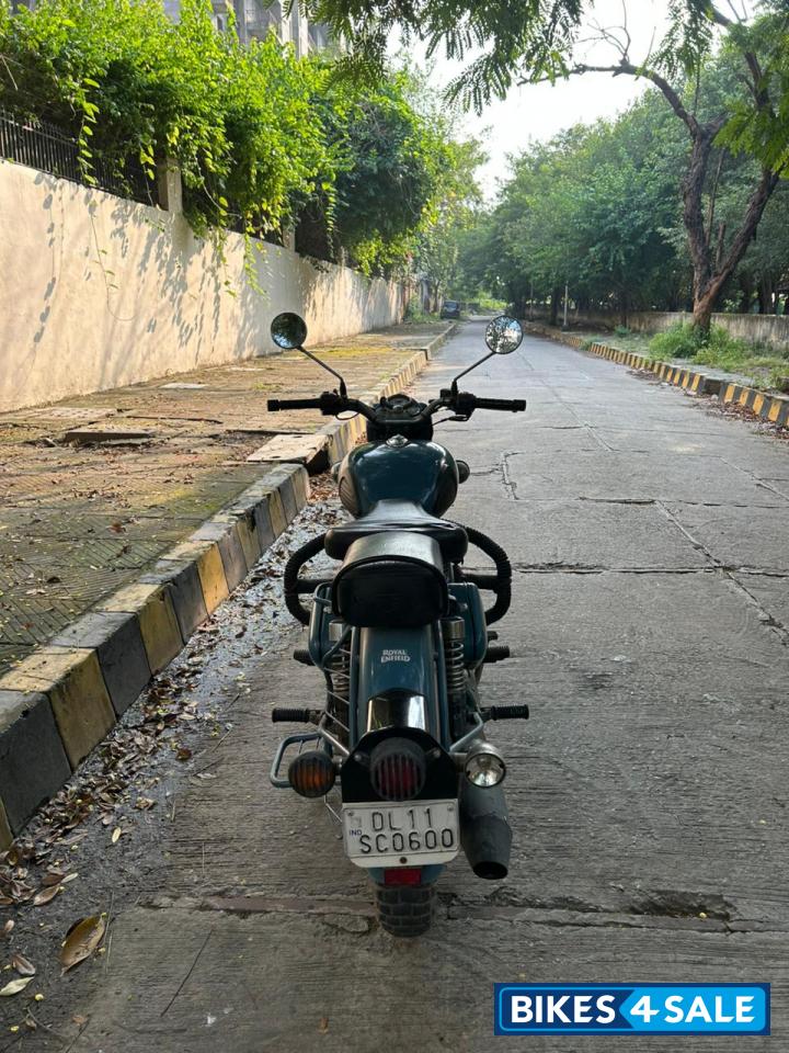 Royal Enfield Classic Squadron Blue