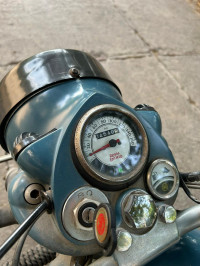 Royal Enfield Classic Squadron Blue