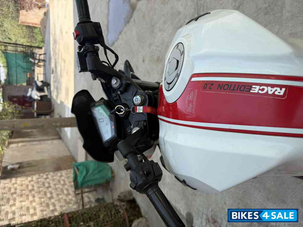 TVS Apache RTR 200 4V ABS