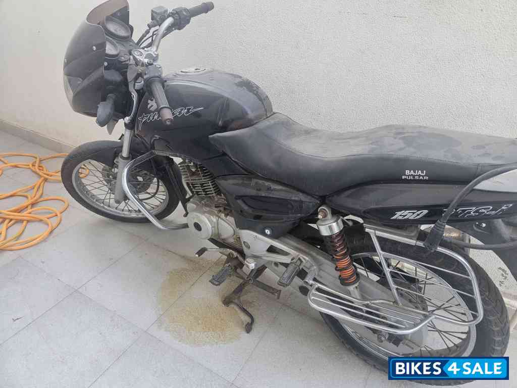 Black Bajaj Pulsar 150