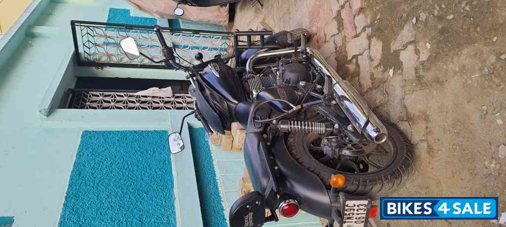 Matt Black Royal Enfield Meteor 350 Stellar Matt Black Royal Enfield Meteor 350 Stellar