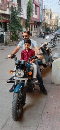 Blue Royal Enfield Thunderbird 350