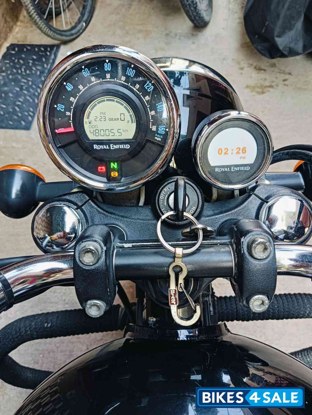 Glossy Black Royal Enfield Meteor 350 Stellar