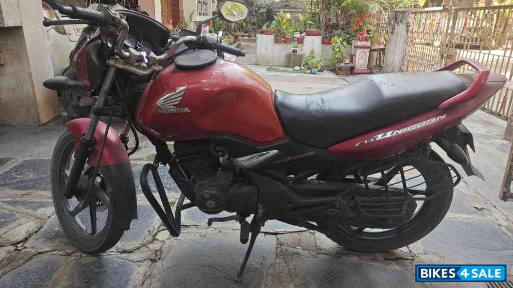 Red Honda CB Unicorn