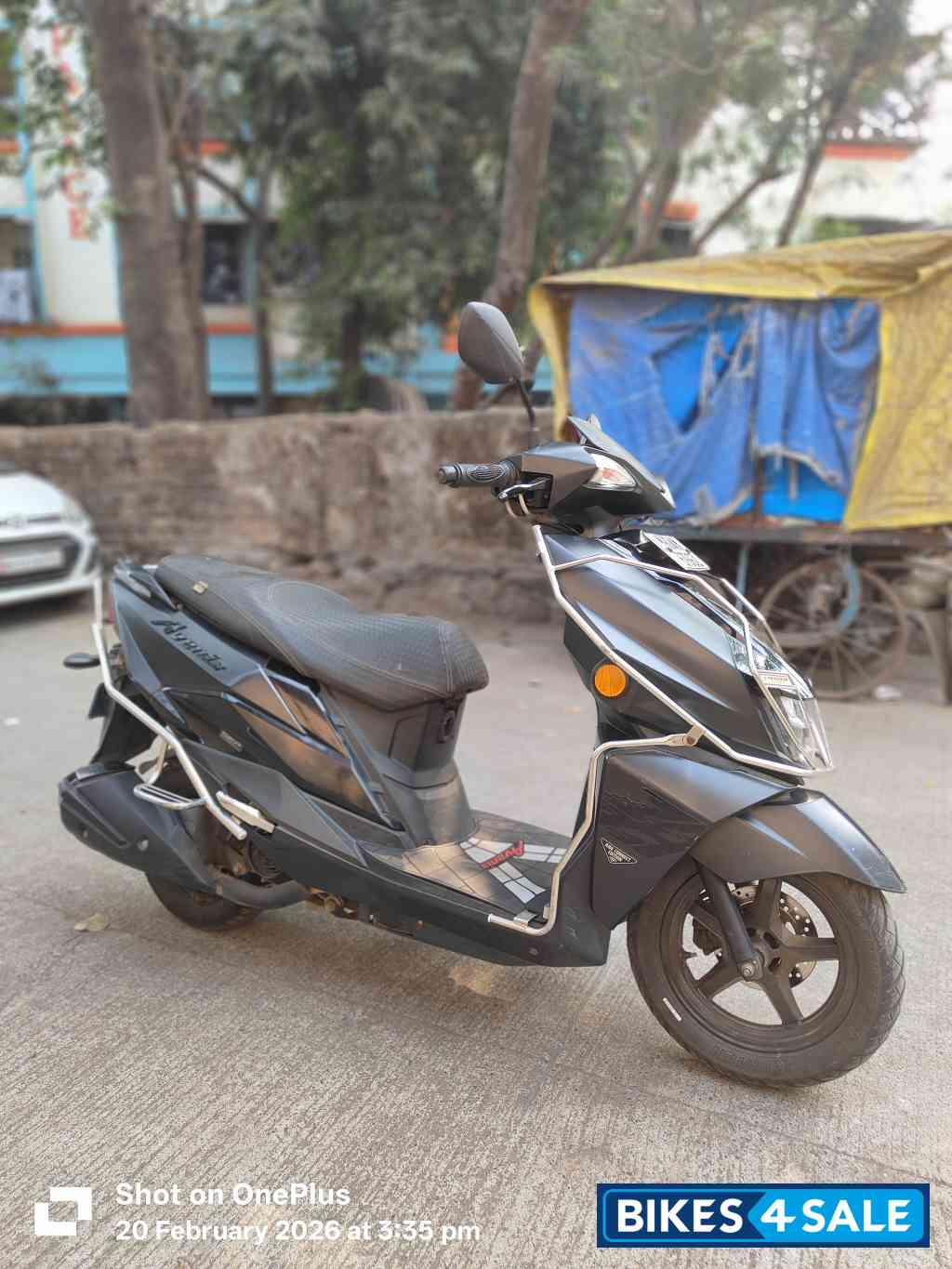 Black Suzuki Avenis 125 Ride Connect Edition