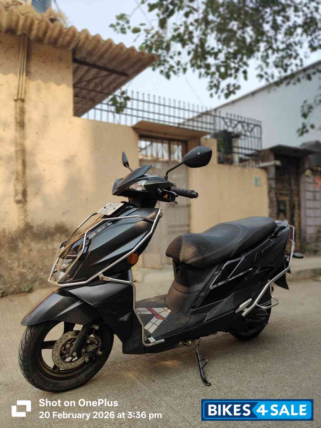 Black Suzuki Avenis 125 Ride Connect Edition Black Suzuki Avenis 125 Ride Connect Edition