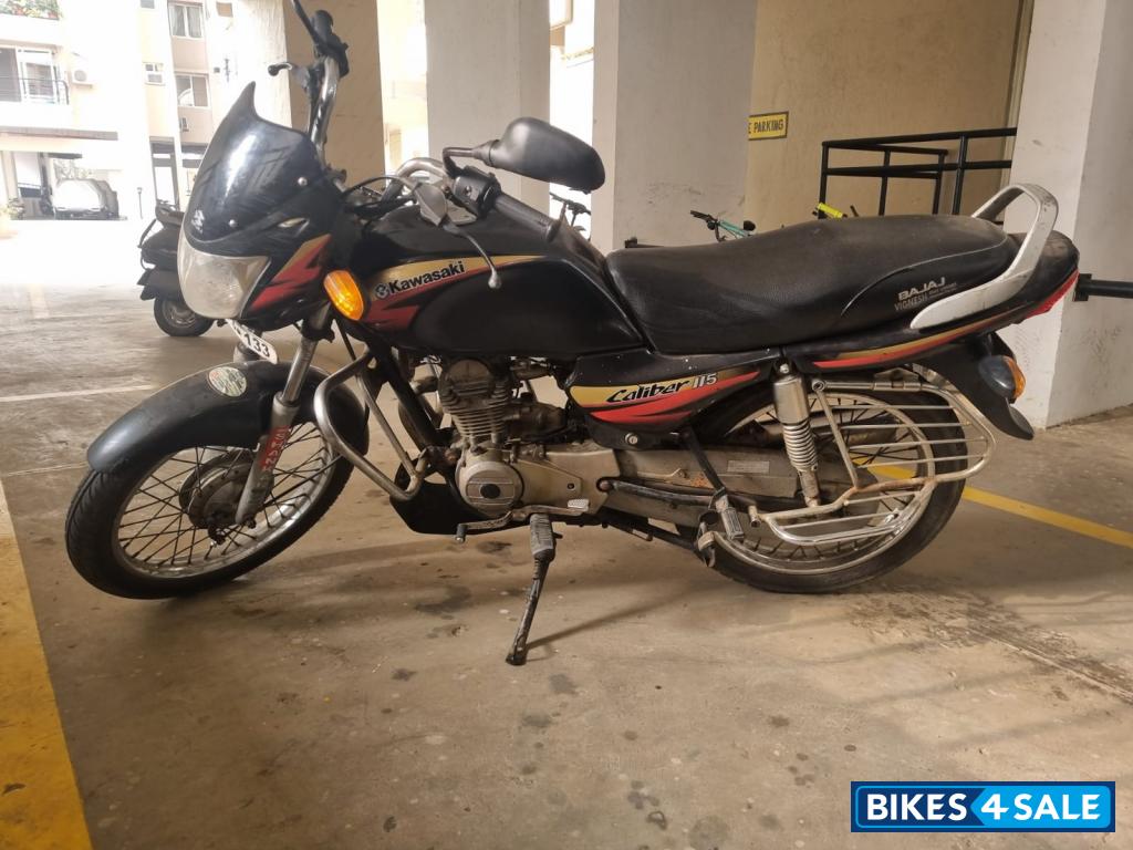 Black Bajaj Caliber 115