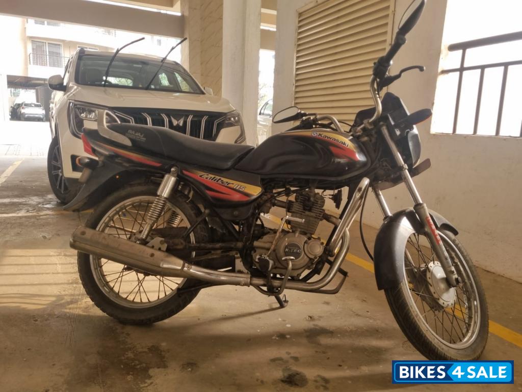 Black Bajaj Caliber 115