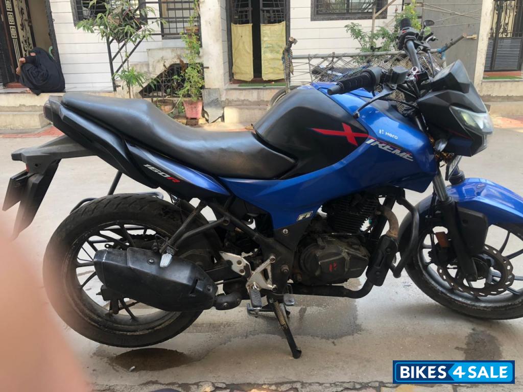Metallic Blue Hero Xtreme 160R Metallic Blue Hero Xtreme 160R
