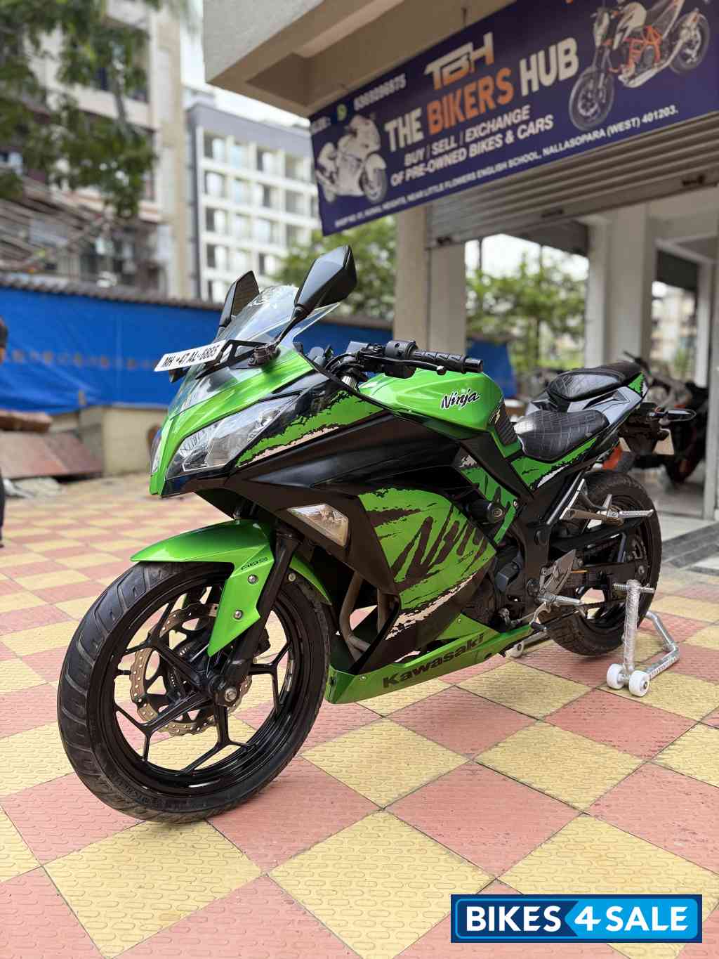 Kawasaki Ninja 300 BS6