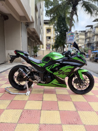Kawasaki Ninja 300 BS6